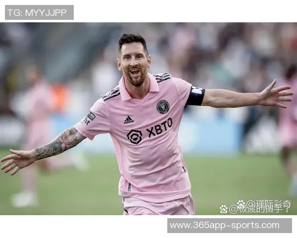 梅西与C罗继续征战绿茵场球迷期待2026年精彩对决