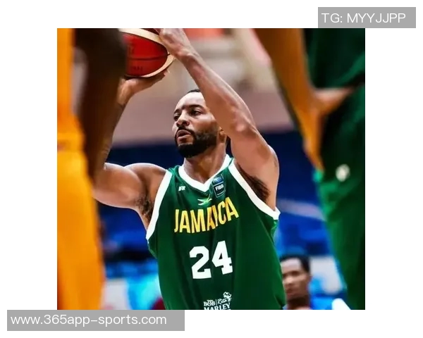 鲍威尔坚定表示不因小伤小痛而退赛将全力以赴拼搏到底