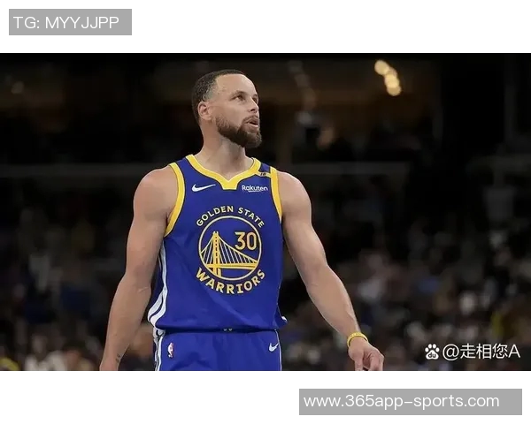 霍福德盛赞库里具备超强精神意志与心理韧性的运动员风范 霍福德盛赞库里具备超强精神意志与心理韧性的运动员风范